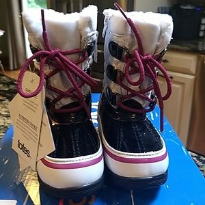 NWT Totes baby/ toddler snow boots